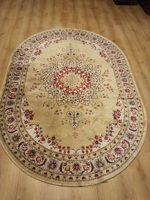 Ковры шелковые разные