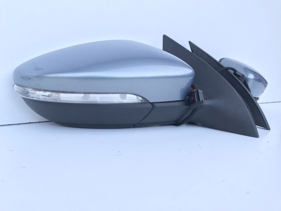 Oglinda st / dr vw Passat CC  2008-2012 cod culoare LC7Z
