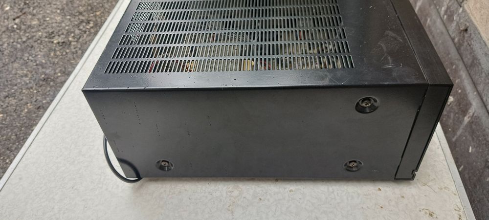 Усилвател Akai + тонколони Elac