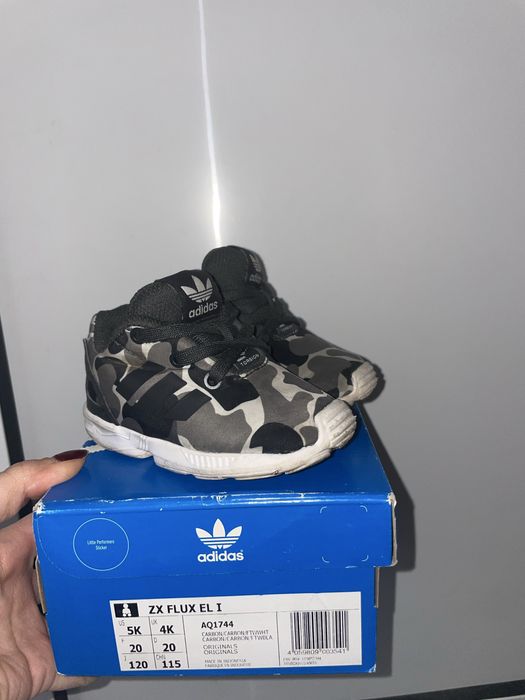 Маратонки Adidas 20