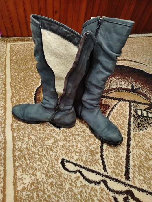 Дамски високи зимни ботуши