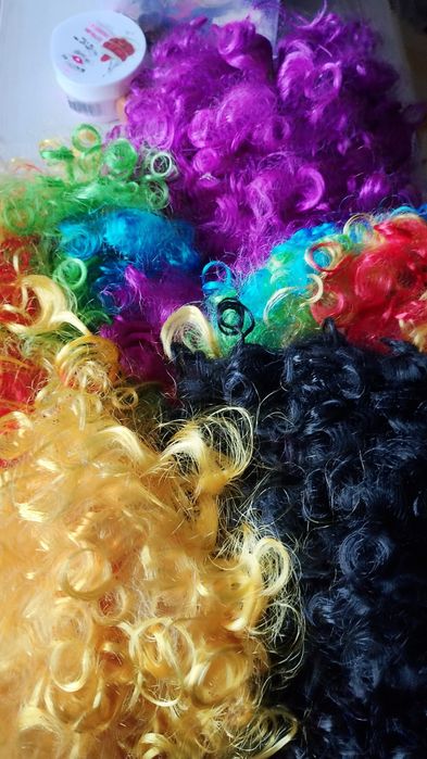 Карнавальные парики