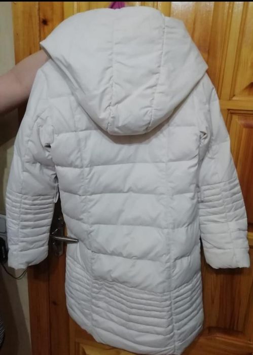 Продам пуховик для девочки.