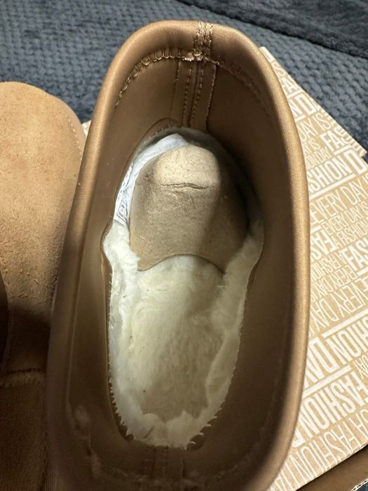 Ugg mini dipper.