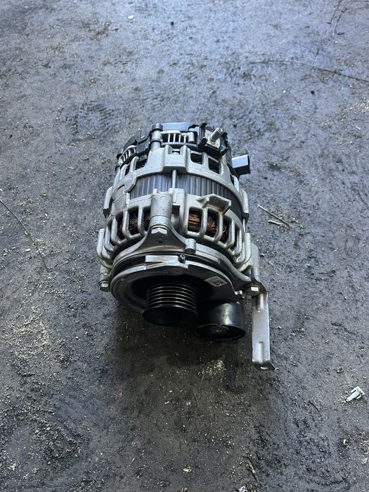 Алтернатор бмв 5 г30/31 540д 320 ( alternator bmw 5 g30/31 540d )