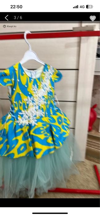 Продам детские платья