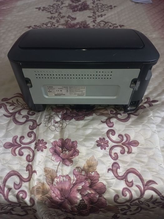 Продам принтер Canon LBP 6030B. .