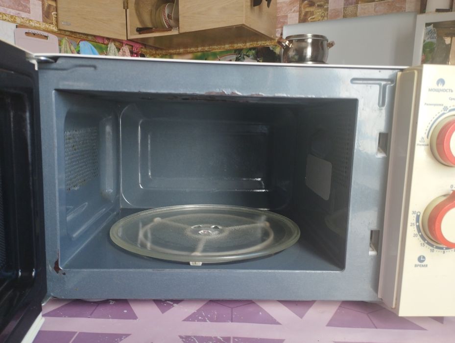 Микроволновка б/у рабочая