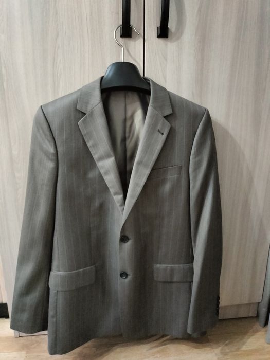 Продам мужской костюм размер 50