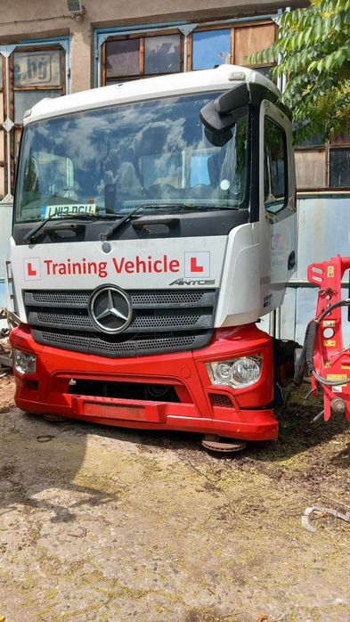 Mercedes-Benz Antos 1832 НА ЧАСТИ