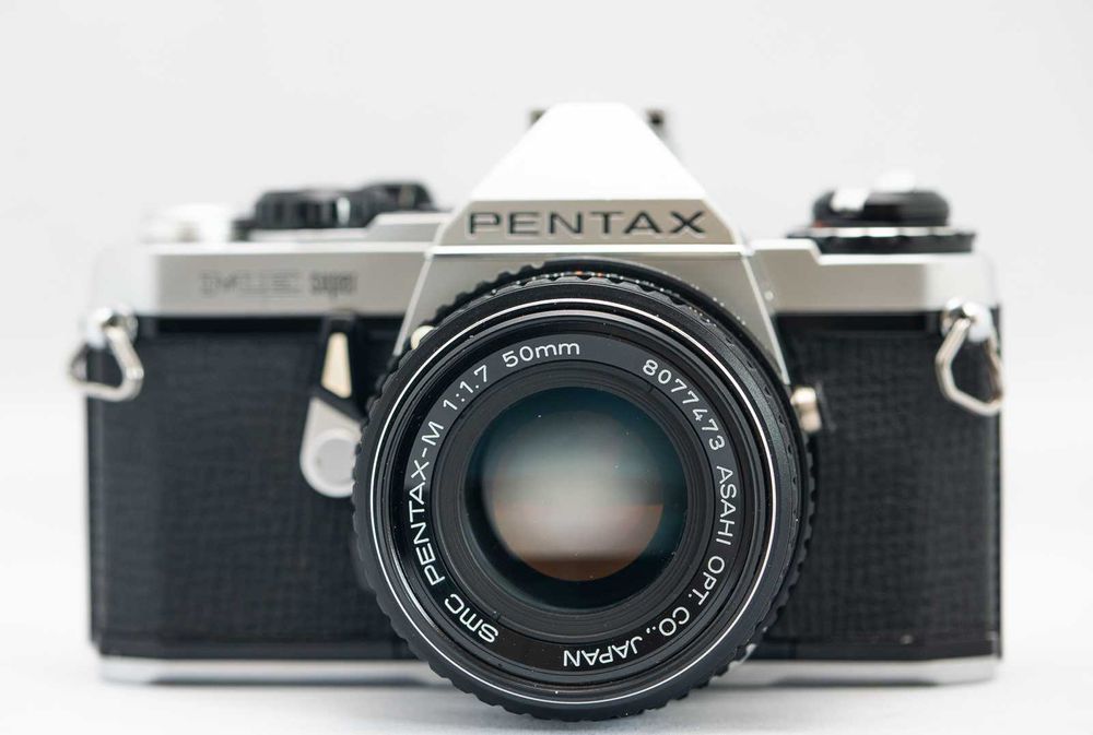 Aparat film Pentax ME Super cu Pentax 50mm 1.7 in stare foarte buna