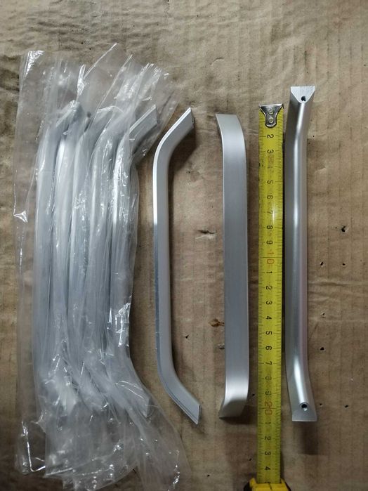 Мебелни метални дръжки