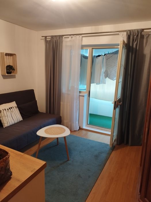 Vând apartament cu 4 camere in zona Nord