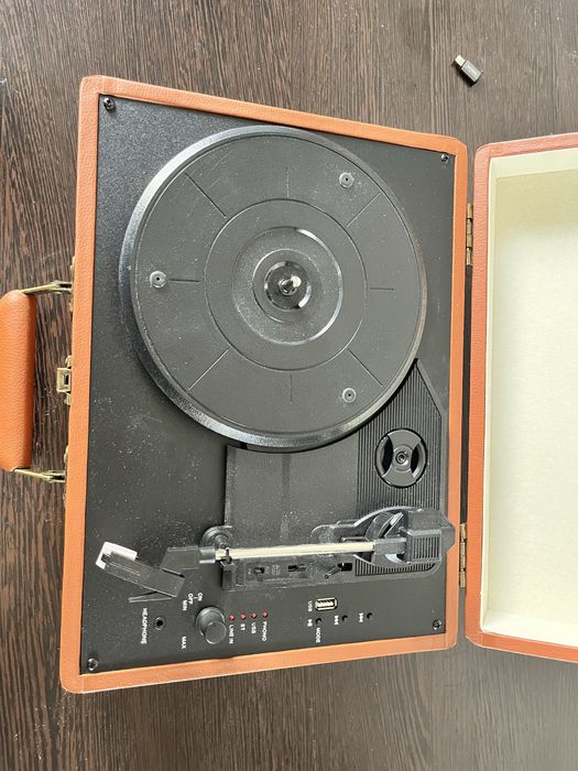 Виниловый проигрыватель Верный Deluxe