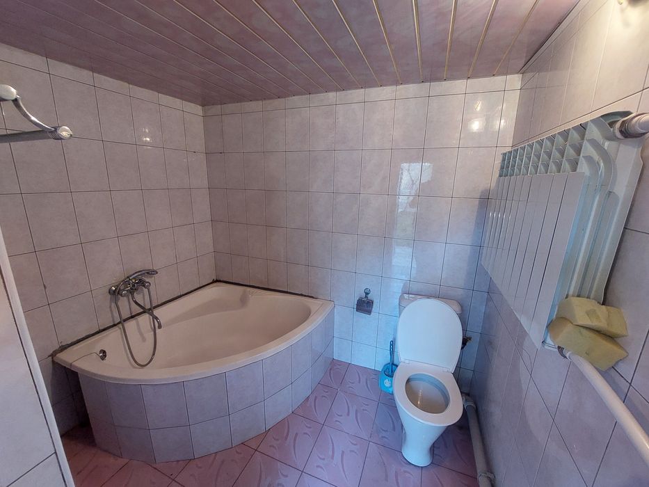 Srochna uchastka sotiladi