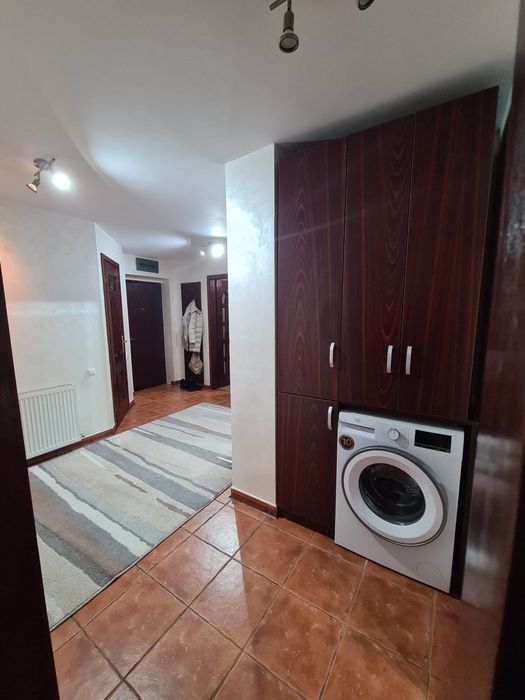 Apartament 3 camere Zamca de inchiriat