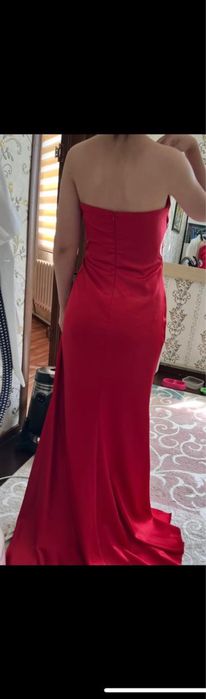 Красное платье от JIVAGO