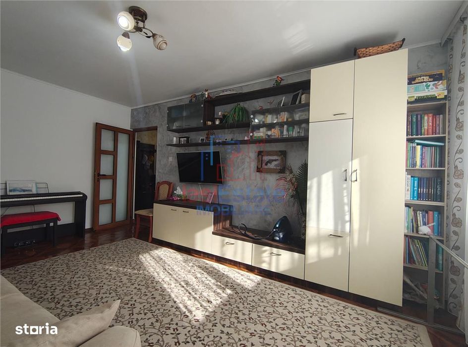 Apartament 3 camere decomandat - Stare impecabila