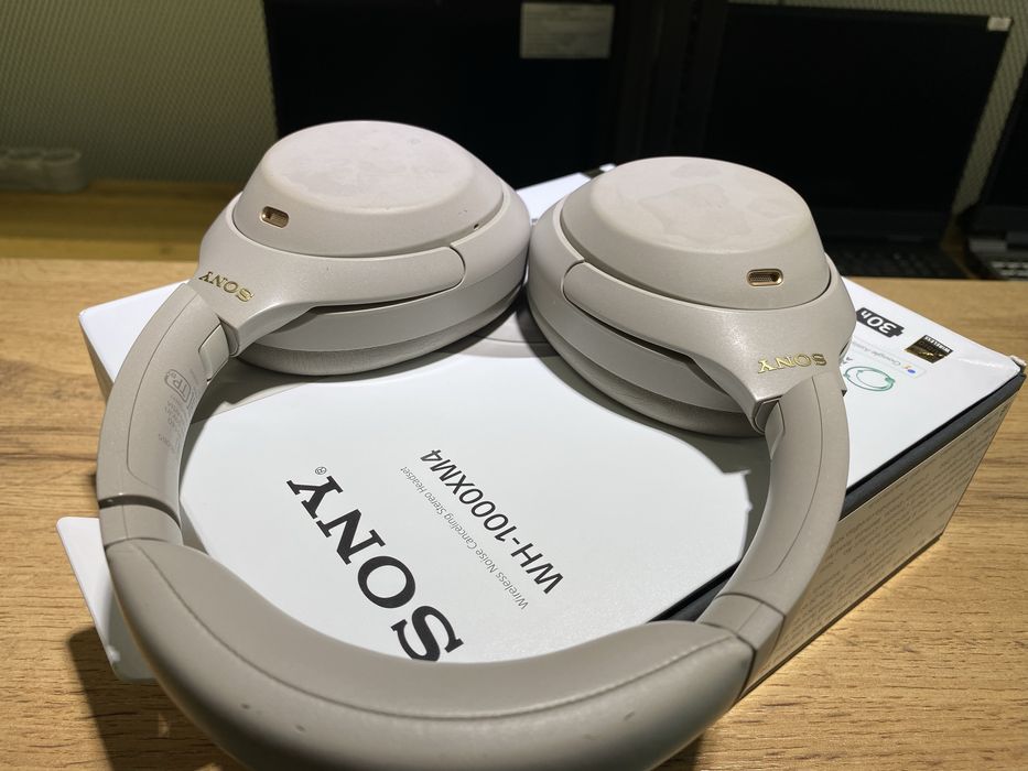 Наушники Sony WH-1000XM4, бежевые, 10502/А10