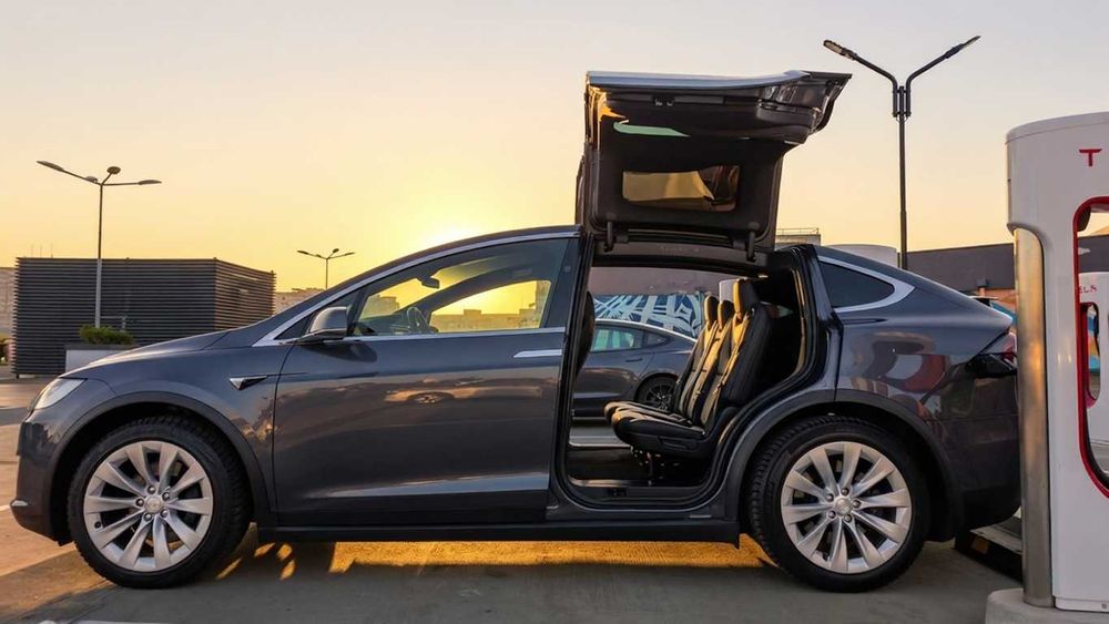 Tesla Model X - garanție baterie si motoare până la 26.07.2027 - fără limită de km