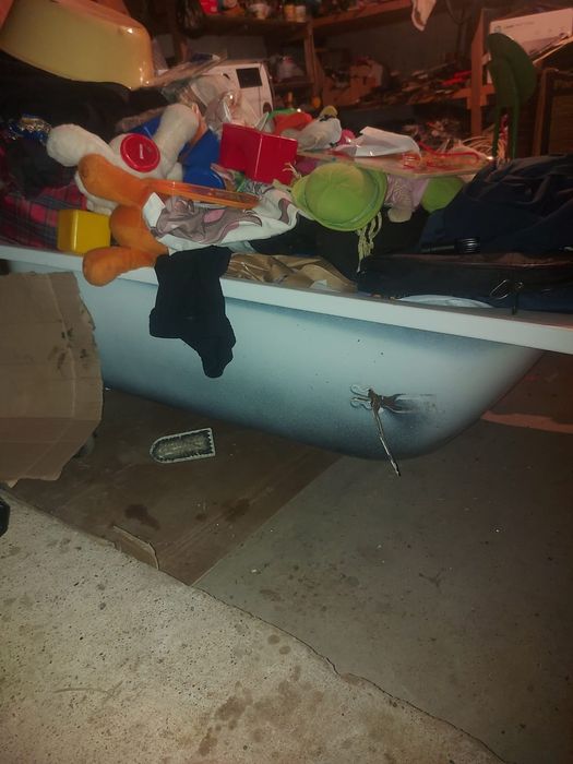 Продажа металлической ванны.