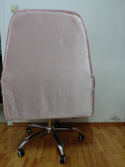 Scaun cu roti pentru salon