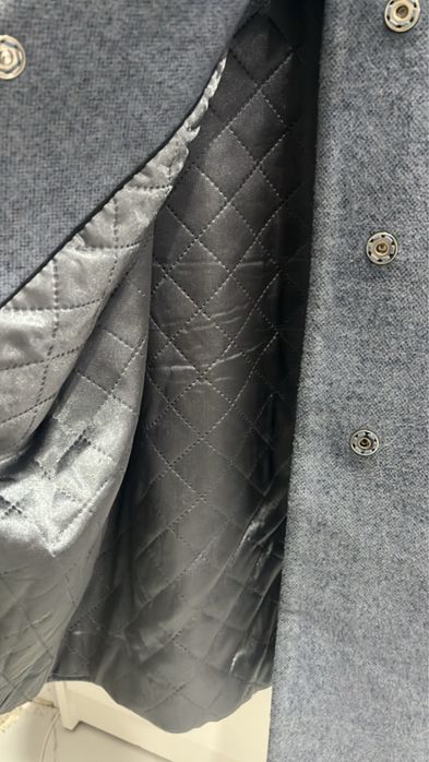 Продам демисезонное пальто