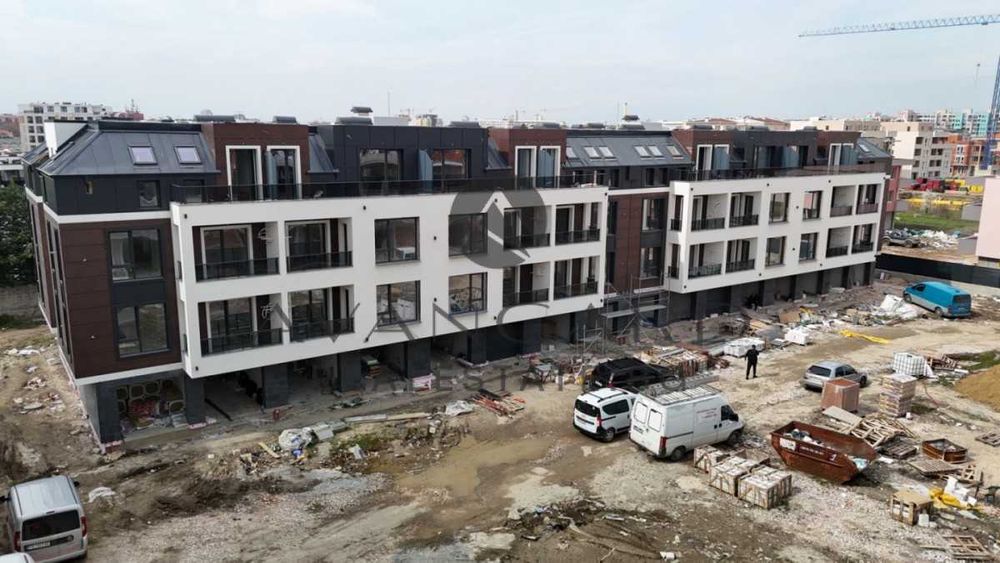 оф.23449 Тристаен с акт 14 в малка сграда/ Остромила