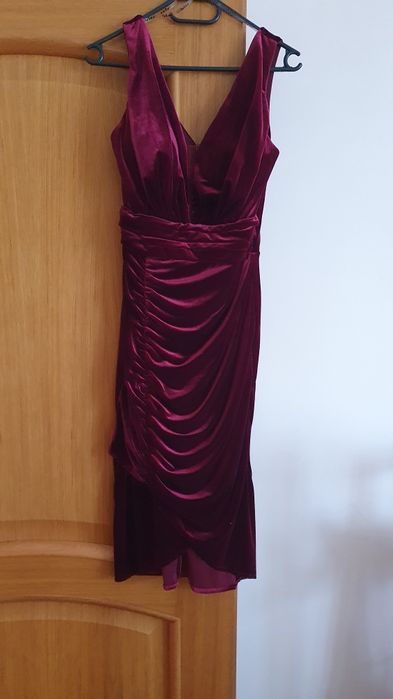 Rochie din catifea noua
