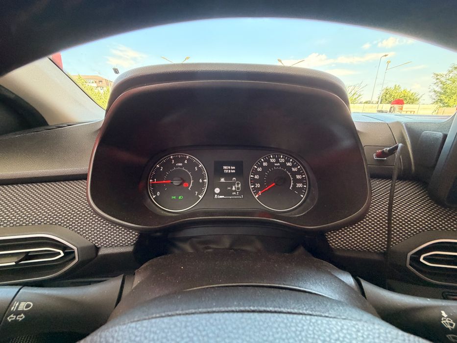 Dacia Logan – Decembrie 2024 | Benzină + GPL | 13.000 €