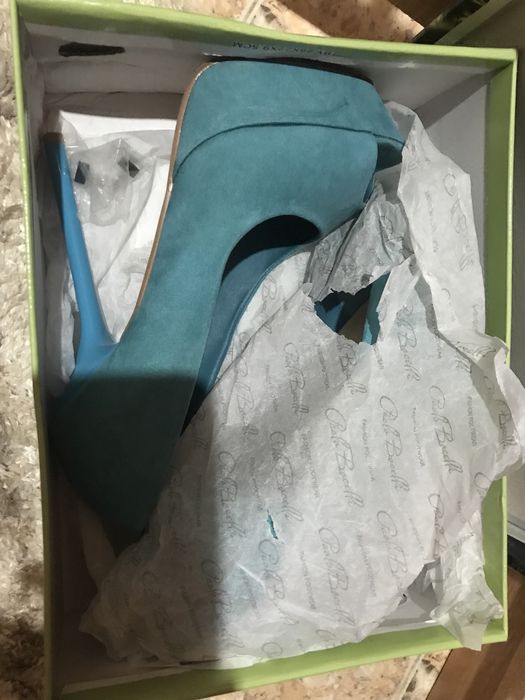 Обувки на ток от велур