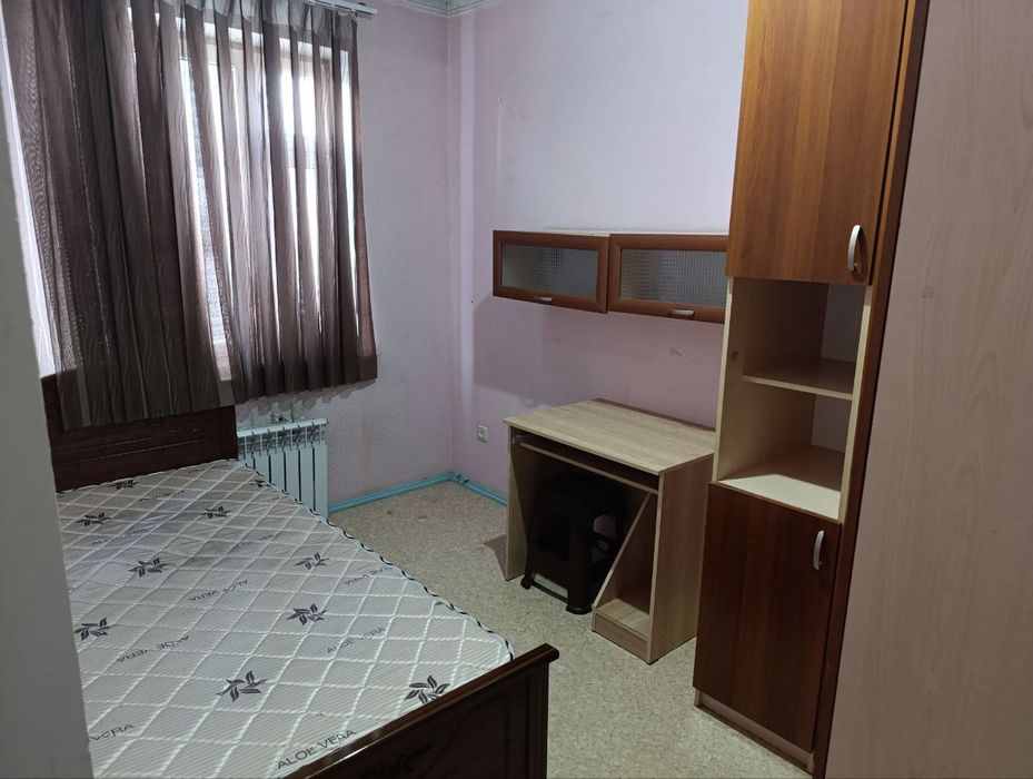 Продаётся  3 комнатная квартира 77 серии кирпичный дом.