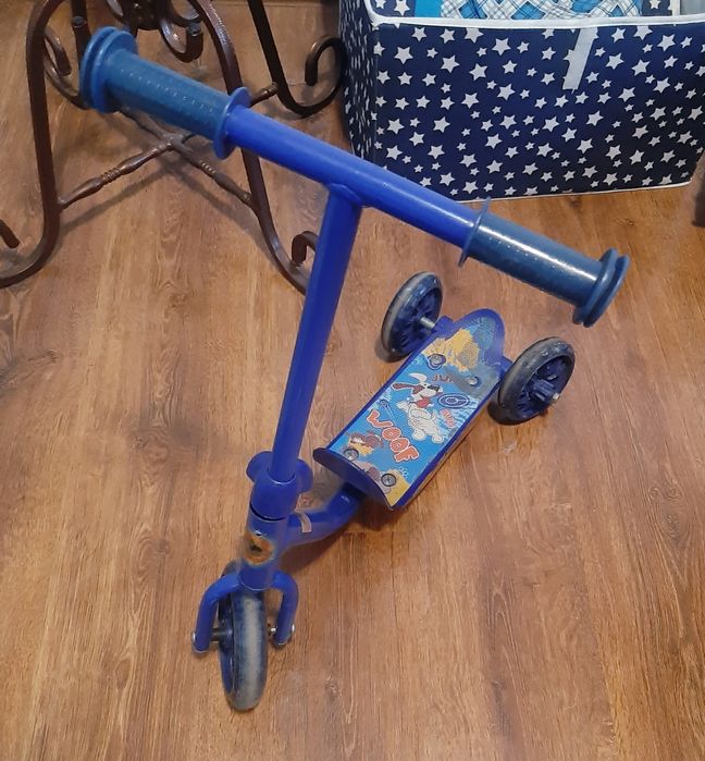 Детский велосипед и самокат