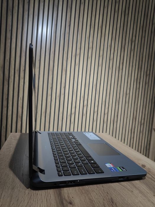 Быстрый Ноутбук ASUS i5 SSD