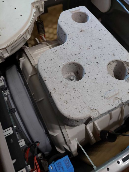 Продавам перална машина HOTPOINT ARISTON WMG 722 за 200 лева