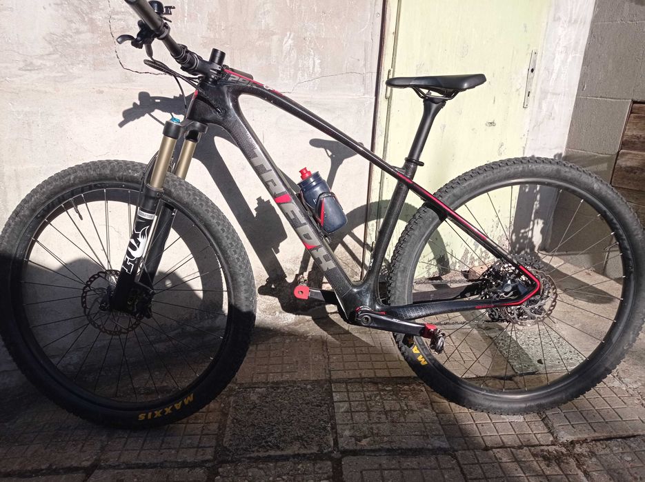 Карбонов хардтейл размер М 29 цола