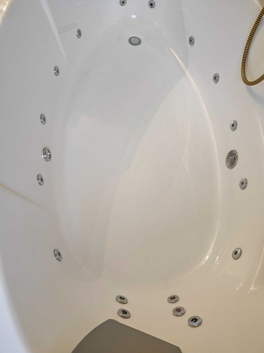 Хидромасажна вана джакузи ъглова