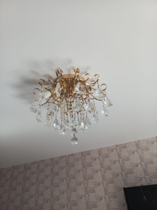 Продается люстра