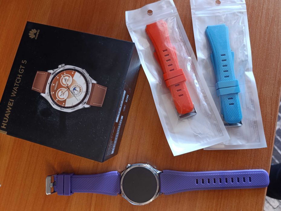 Продавам смарт часовник Huawei watch GT 5