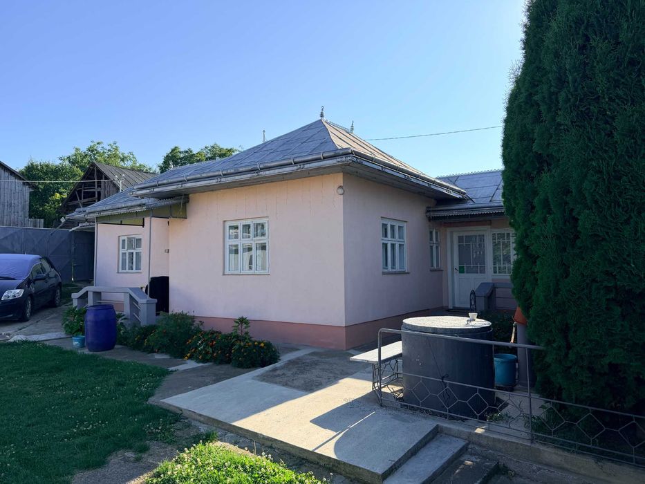 Casa cu anexe gospodaresti, livada si gradina