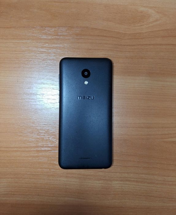 Продам телефон meizu C9