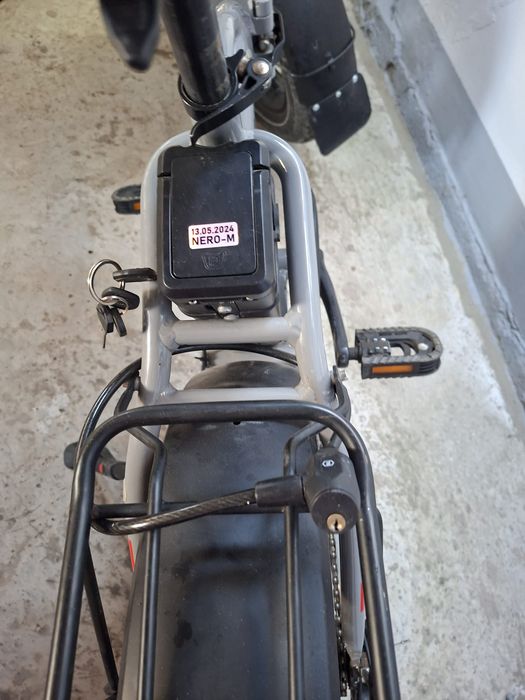 Vând bicicleta electrică