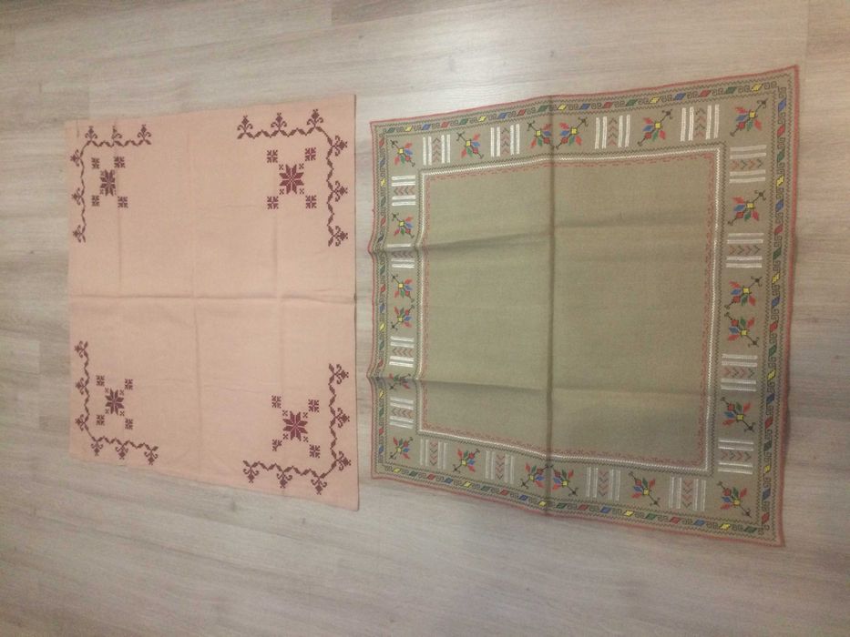 Карета бродирани 18 броя - различни размери и покривка за легло жакардова 1 брой