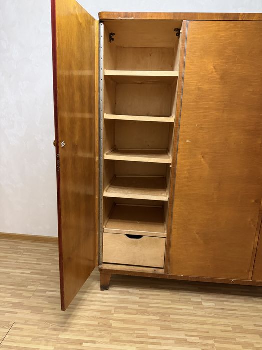 Шефоньер ретро .