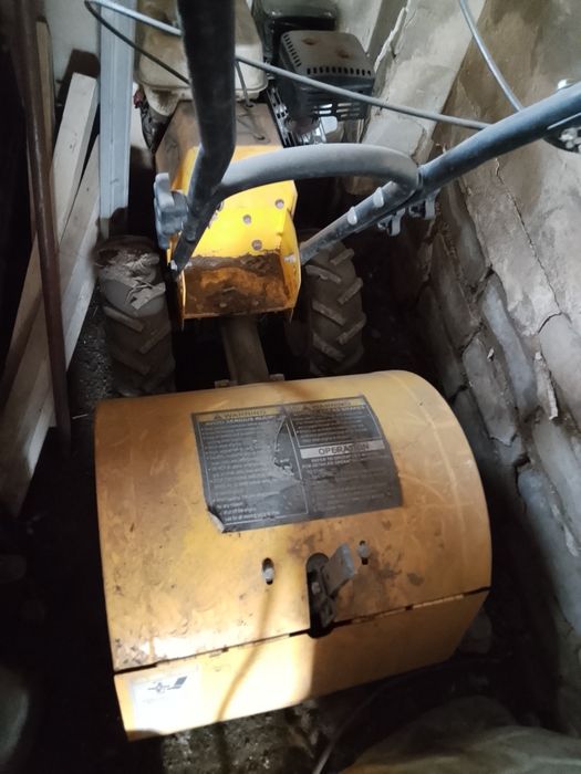 Продам культиватор срочно !