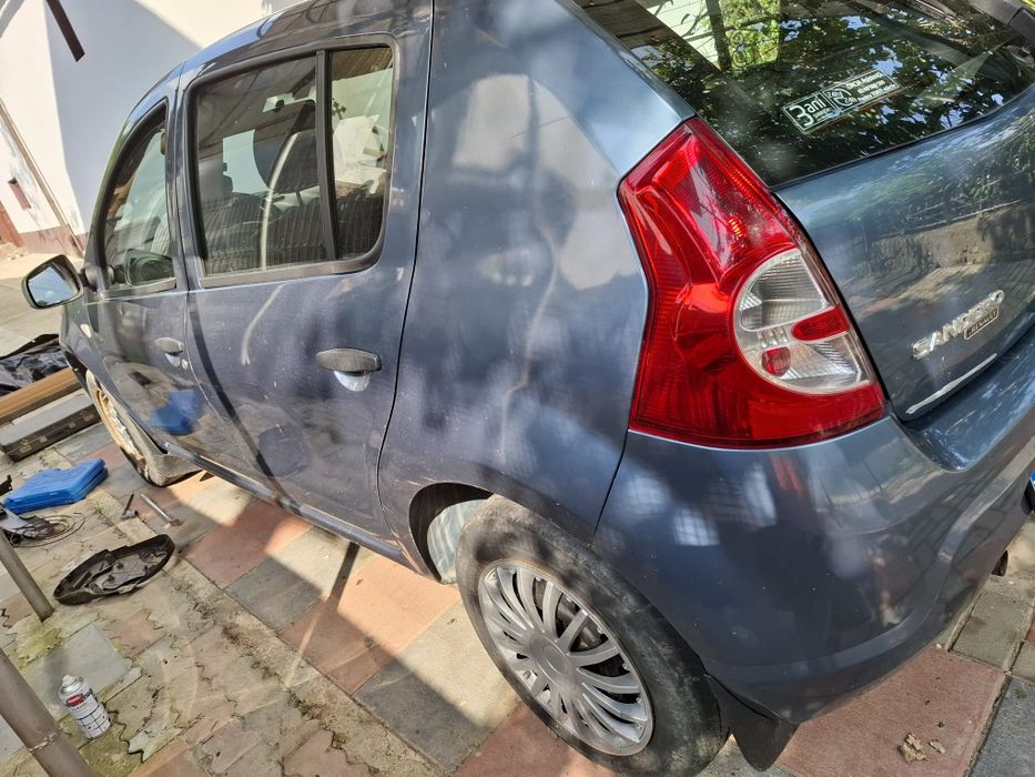 Vând Dacia Sandero