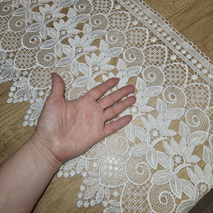 Кружево для скатерти и штор