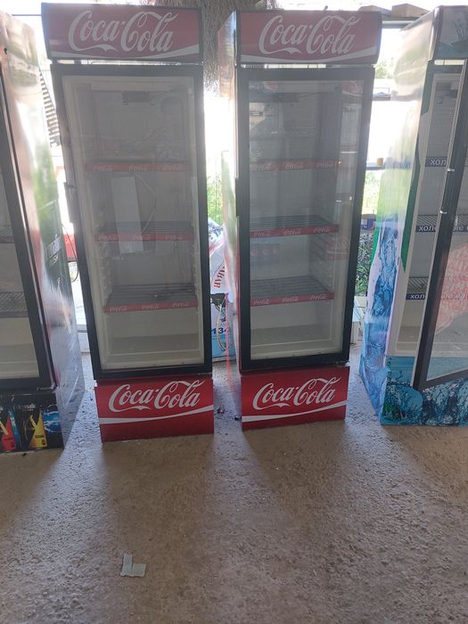 витрина халадилниклар сотилади