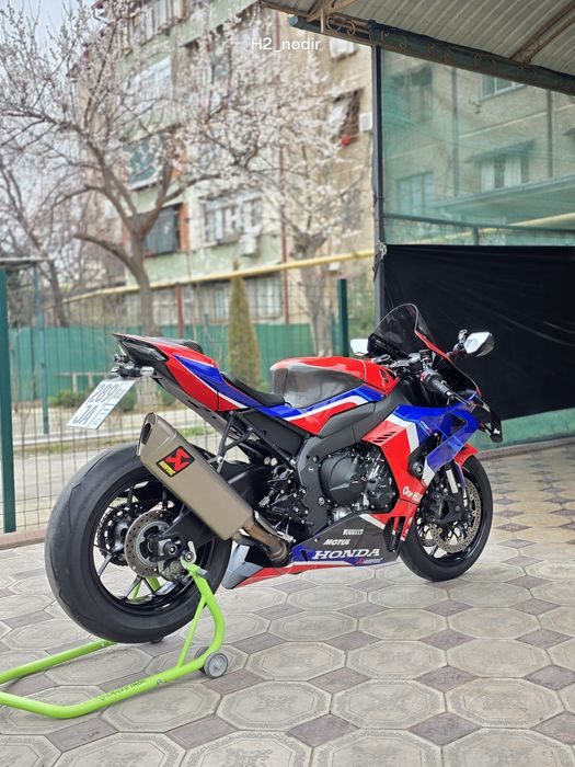 Сотилади Honda cbr1000rr-r fireblade