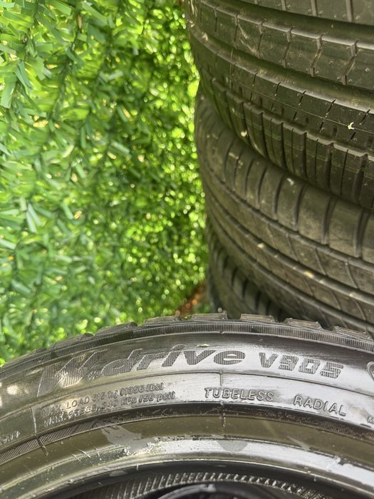215/45/R17 Отлични зимни гуми Yokohama W drive V905